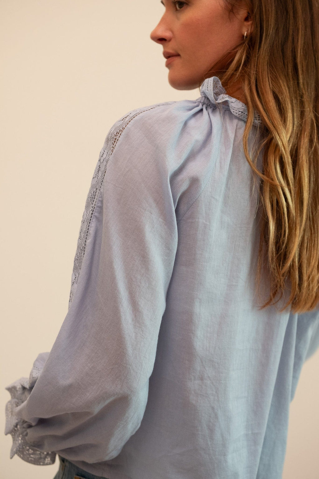 Annette Top in Sky