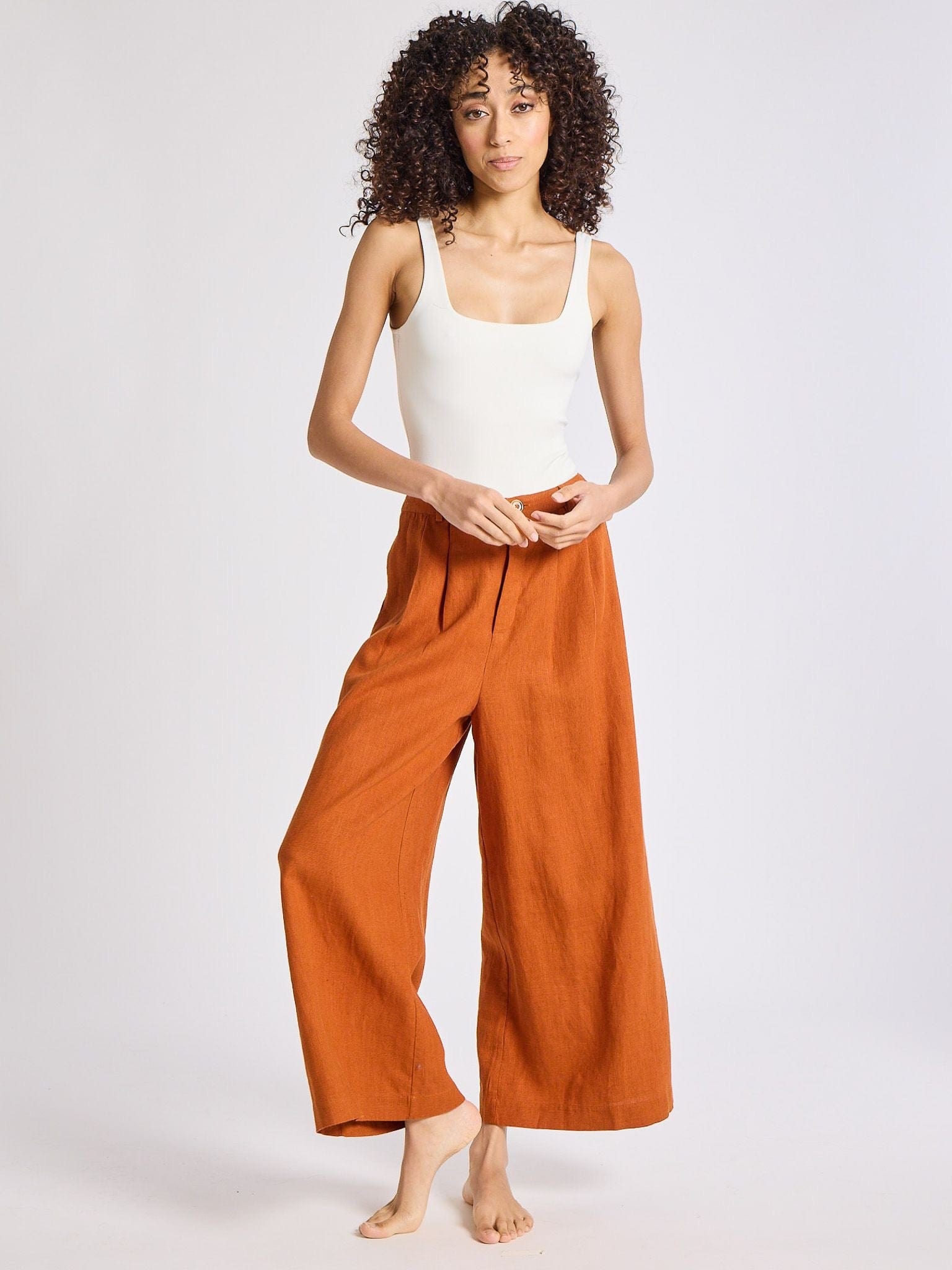 Avie Pant in Sepia Linen