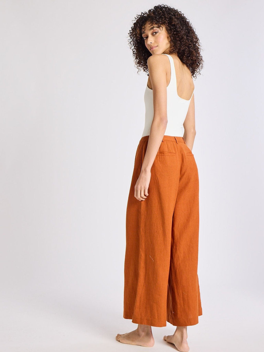 Avie Pant in Sepia Linen