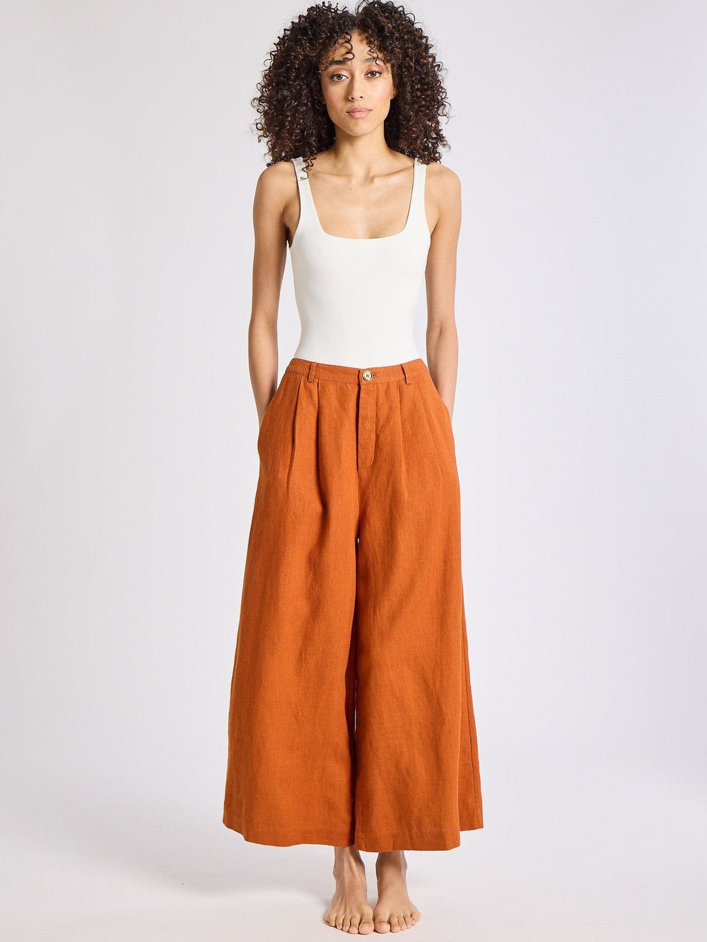 Avie Pant in Sepia Linen