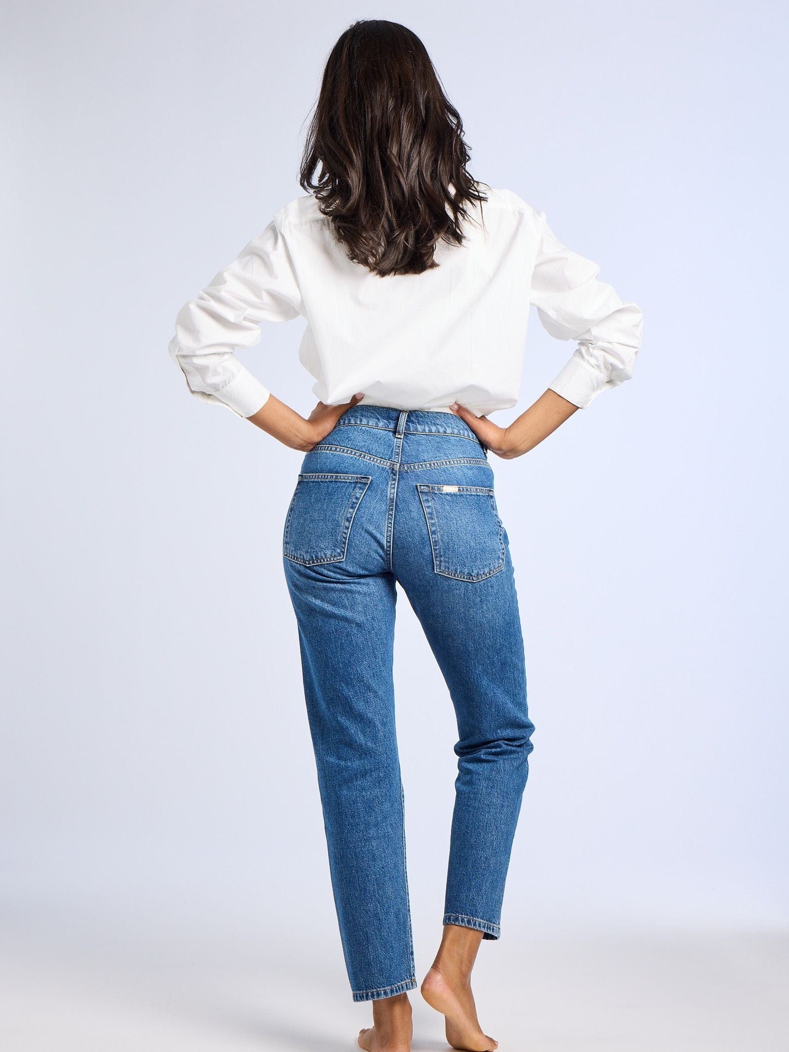 Brooke Mid Rise Slim Fit Jean in Topanga