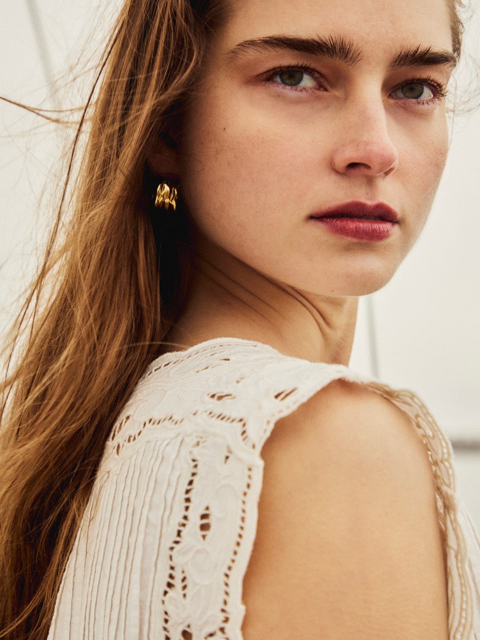 Dott Dress in White Embroidered Linen