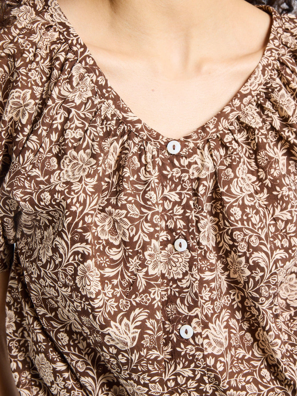Naomi Top in Cocoa Floral
