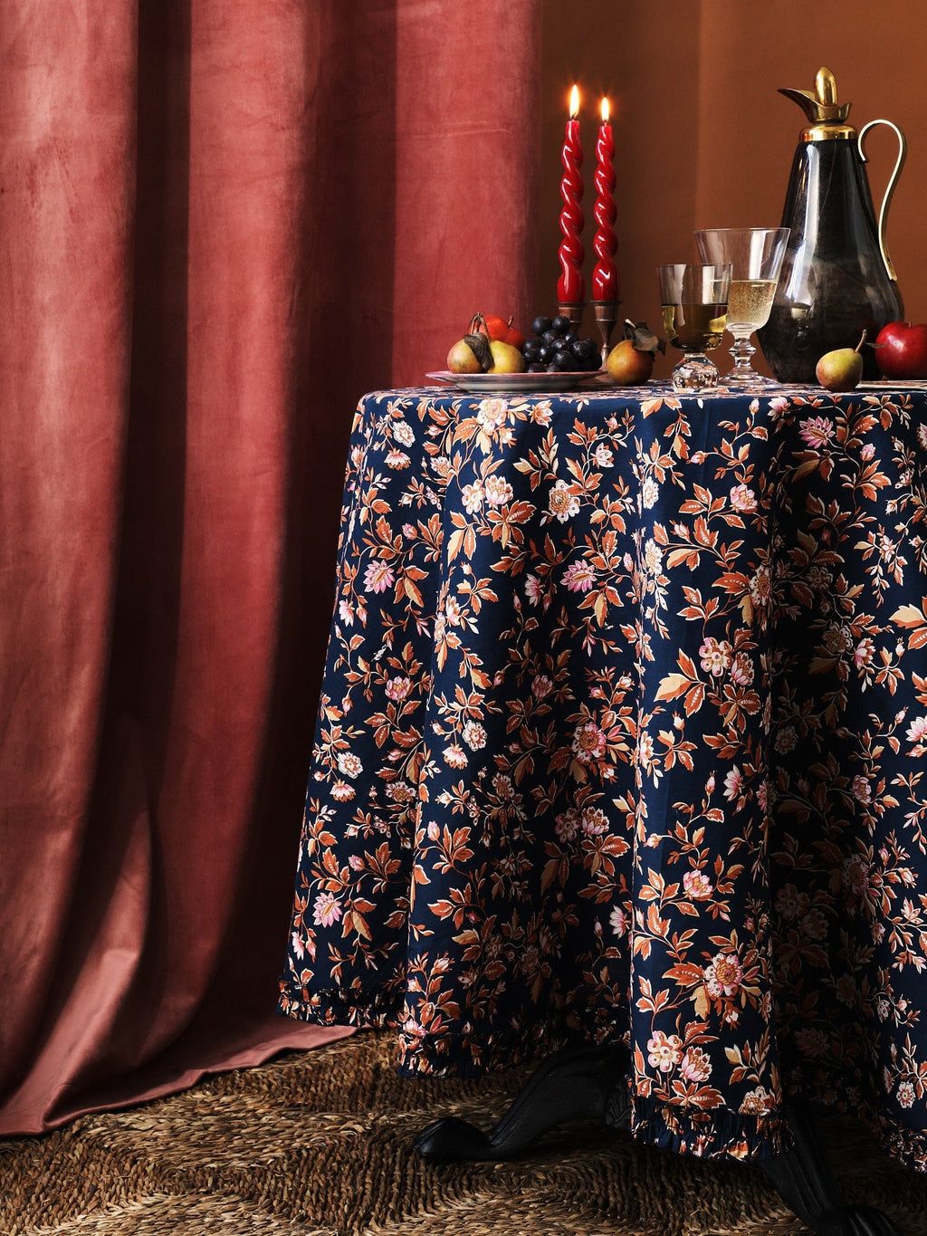 Cocktail Tablecloth in Montmartre