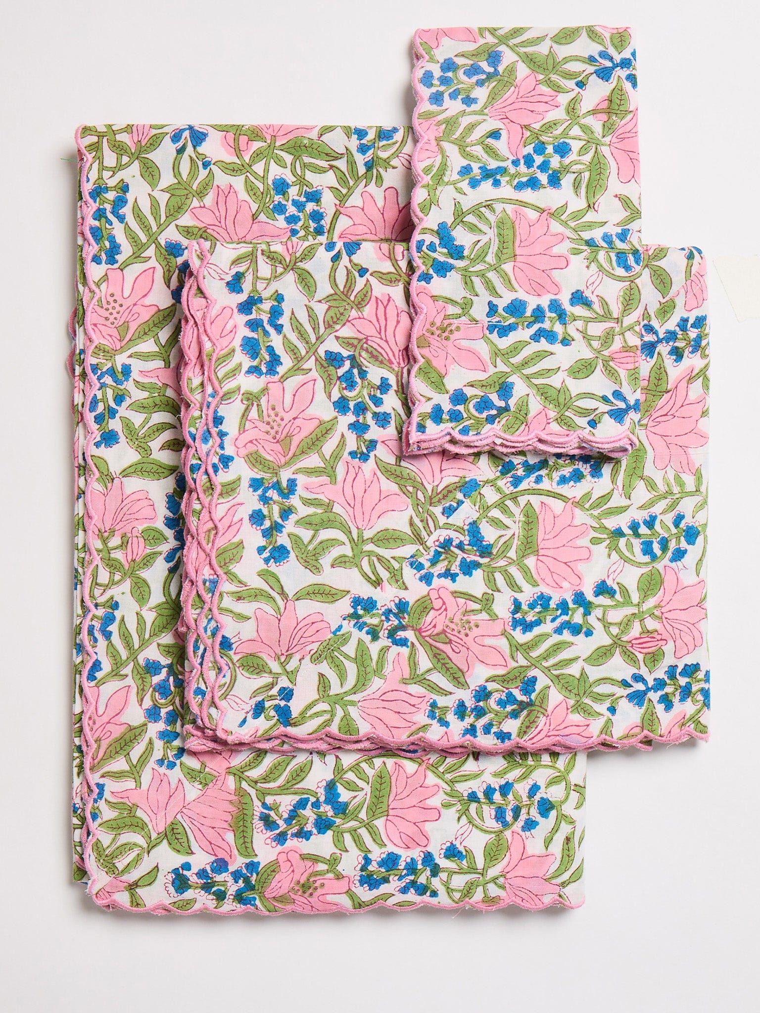 Scalloped Tablecloth, 72" x 63"