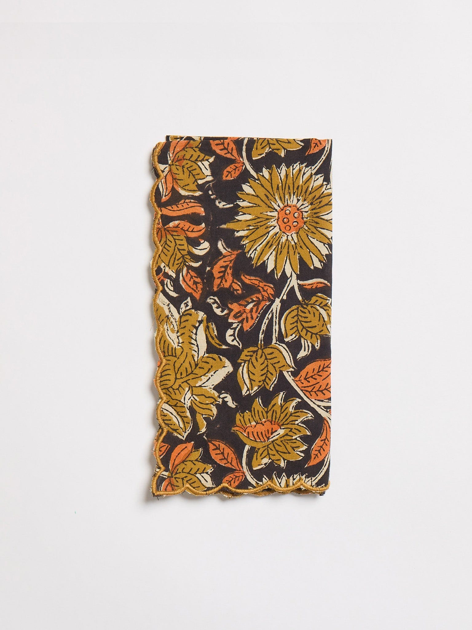 Scalloped Dinner Napkins, Set of 4
