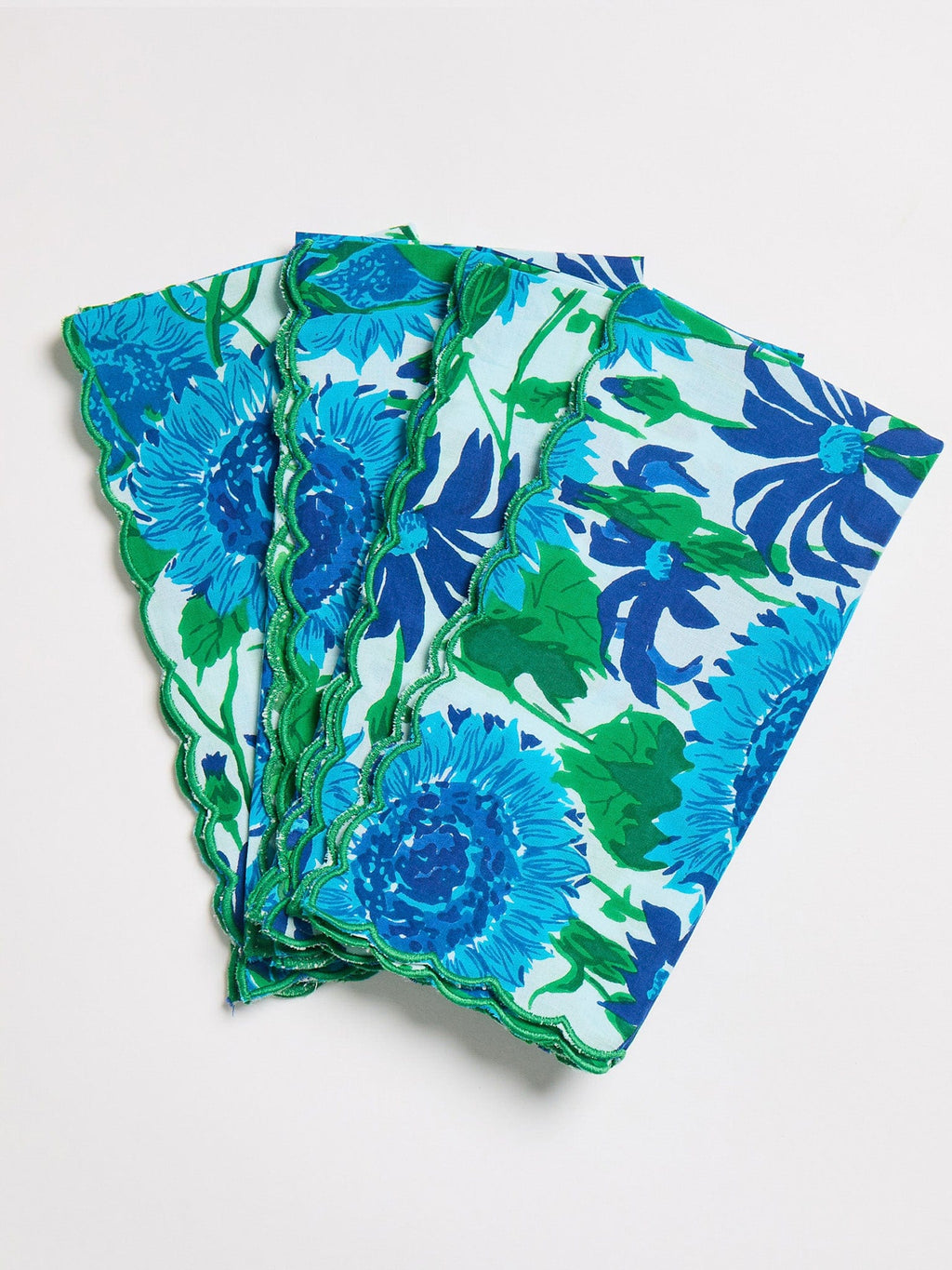 Scalloped Dinner Napkins, Set of 4