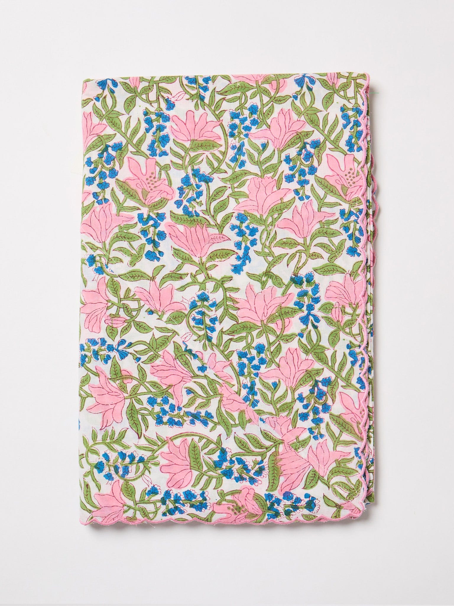 Scalloped Tablecloth, 120" x 63"